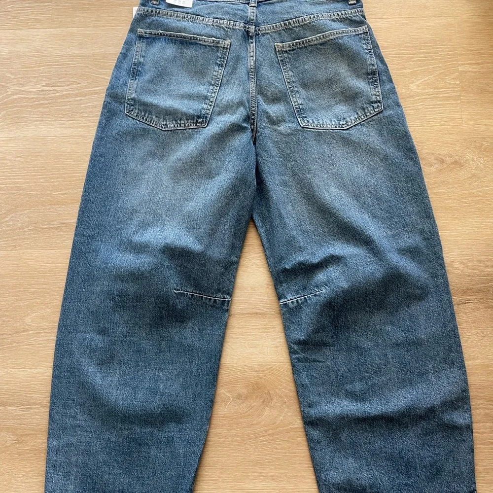 Zara Women's Balloon Baggy Jeans - Picture 2 of 7